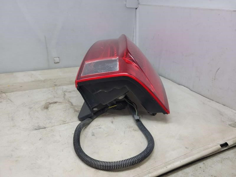 2008 ESCALAESV RH PASSENGER TAIL LIGHT WITH HARNESS 1057 - image 5