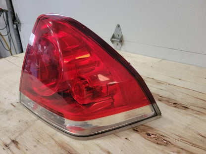 2010 IMPALA RH PASSENGER TAIL LIGHT 15873297 1062 - image 2