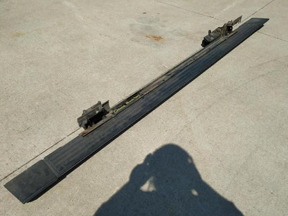 2008 ESCALAESV RH POWER RUNNING BOARD, WORKS GOOD 1098 - image 3