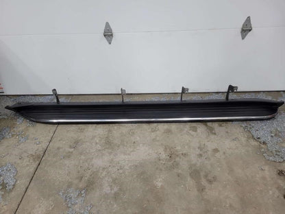 2010 YUKONXL15 LH STATIONARY RUNNING BOARD FITS YUK 1114 - image 1