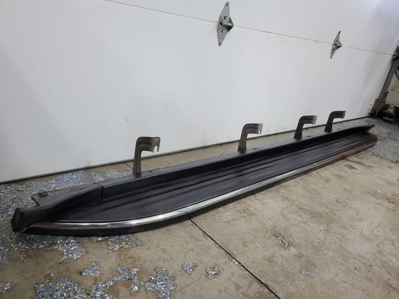 2010 YUKONXL15 LH STATIONARY RUNNING BOARD FITS YUK 1114 - image 4