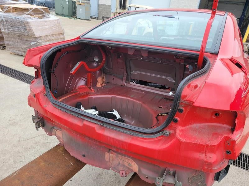 2006 GTO SHELL, RED, BARE, LIGHT HIT IN FRONT 1120 - image 13