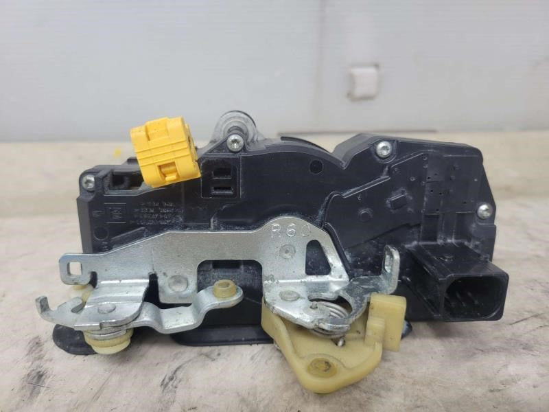 2005 CTS RH PASSENGER REAR DOOR LATCH LOCK AC 1122 - image 3
