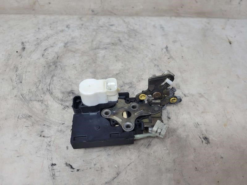 2004 ESCALADE RH PASSENGER REAR DOOR LATCH LOCK AC 1126 - image 5