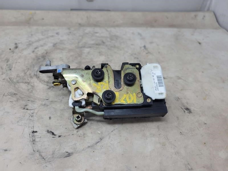 2004 ESCALADE RH PASSENGER REAR DOOR LATCH LOCK AC 1126 - image 6