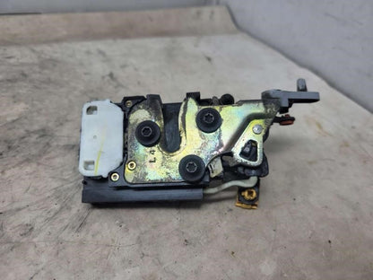 2005 ESCALADE LH DRIVER REAR DOOR LATCH LOCK ACTUA 1128 - image 7
