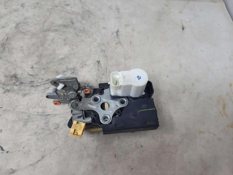 2006 ESCALADE LH DRIVER REAR DOOR LATCH LOCK ACTUA 1130 - image 6