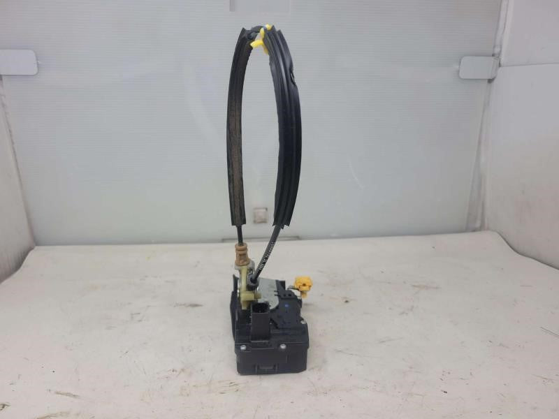 2007 ESCALADE RH PASSENGER REAR DOOR LATCH LOCK AC 1131 - image 4