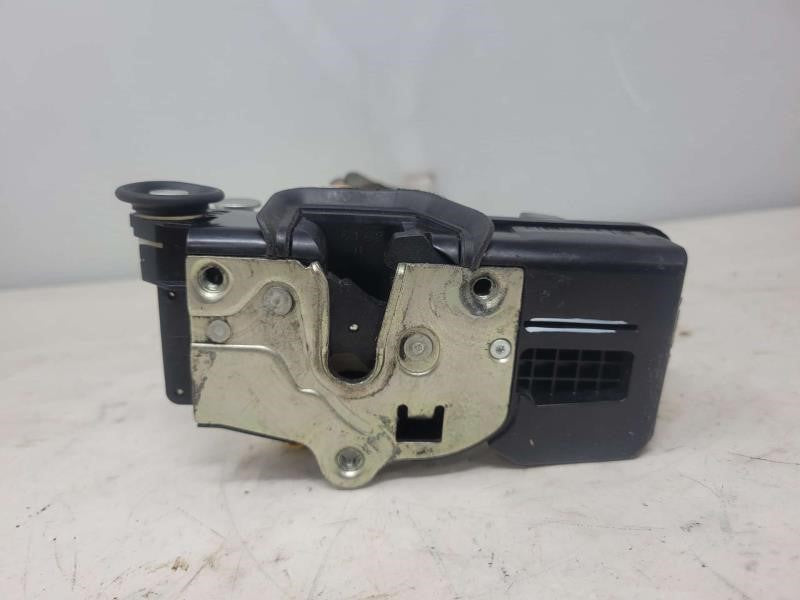 2007 ESCALADE RH PASSENGER REAR DOOR LATCH LOCK AC 1131 - image 5