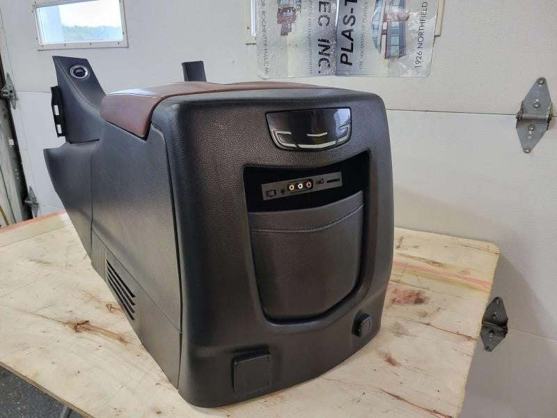 2015 ESCALAESV BLACK CENTER CONSOLE W/VECCHIO BROWN 1165 - image 5