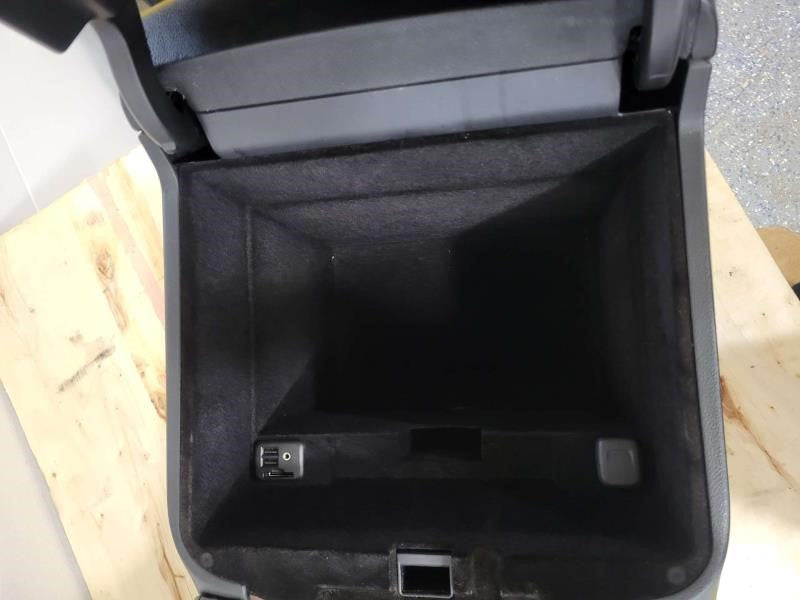 2015 ESCALAESV BLACK CENTER CONSOLE W/VECCHIO BROWN 1165 - image 7
