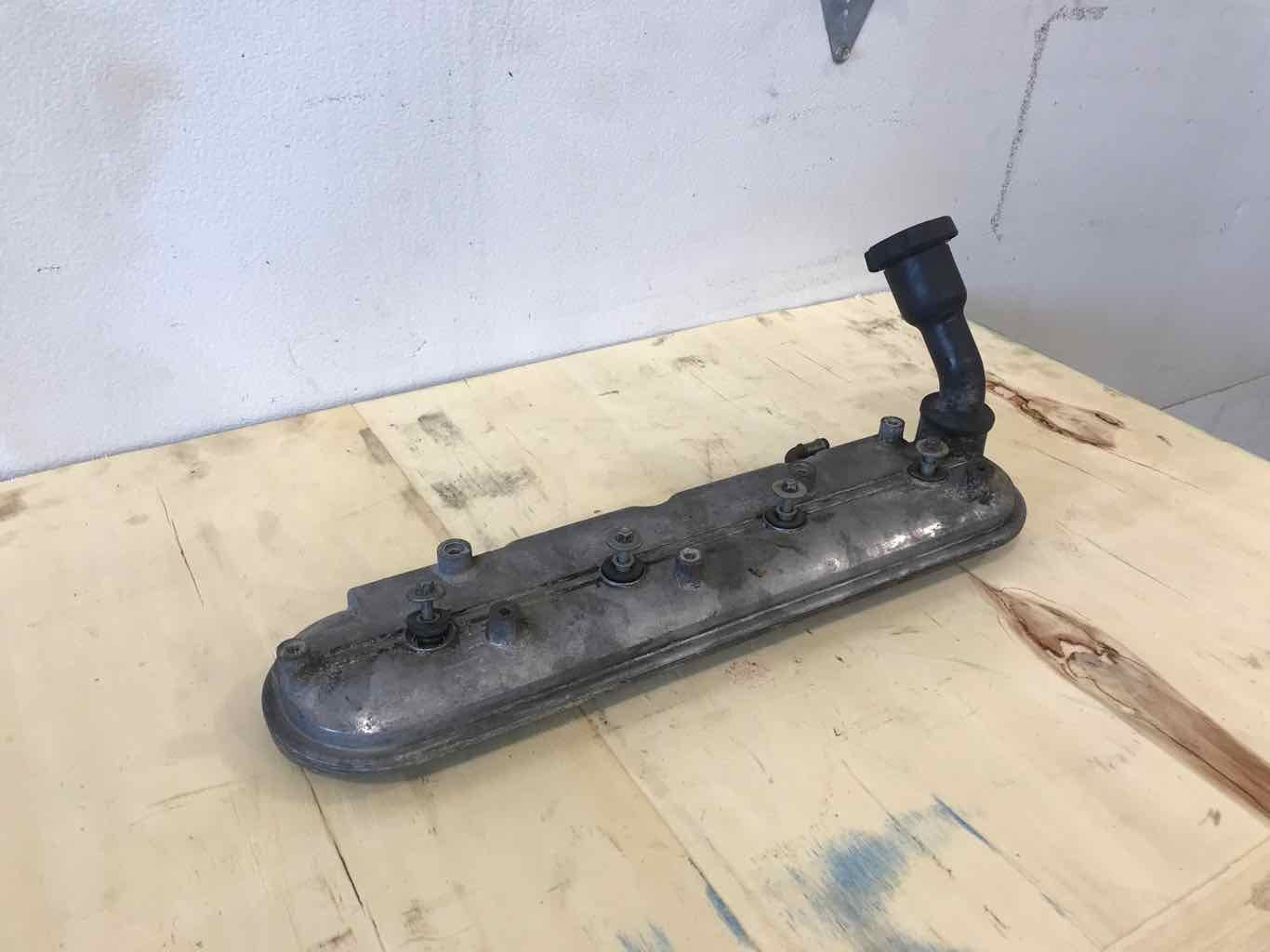 2005 SILVRDO15 RH VALVE COVER 12561821 1221 - image 5
