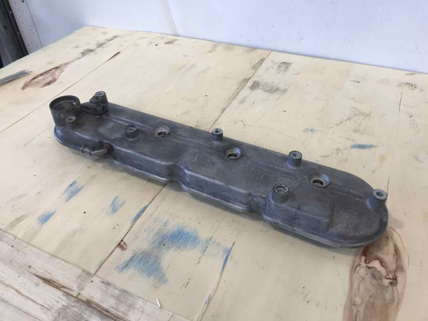 2005 SILVRDO15 RH VALVE COVER 12561821 1222 - image 3