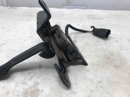 2013 ESCALADE OEM HOOD LATCH 25816904 1267 - image 4