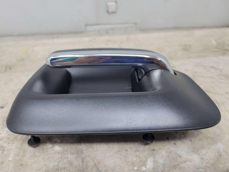 2017 SILVRDO15 LH DRIVER REAR DOOR HANDLE 13590554 1310 - image 4