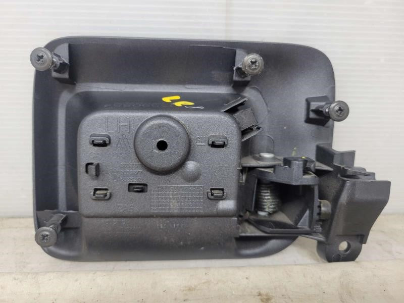 2017 SILVRDO15 LH DRIVER REAR DOOR HANDLE 13590554 1310 - image 6