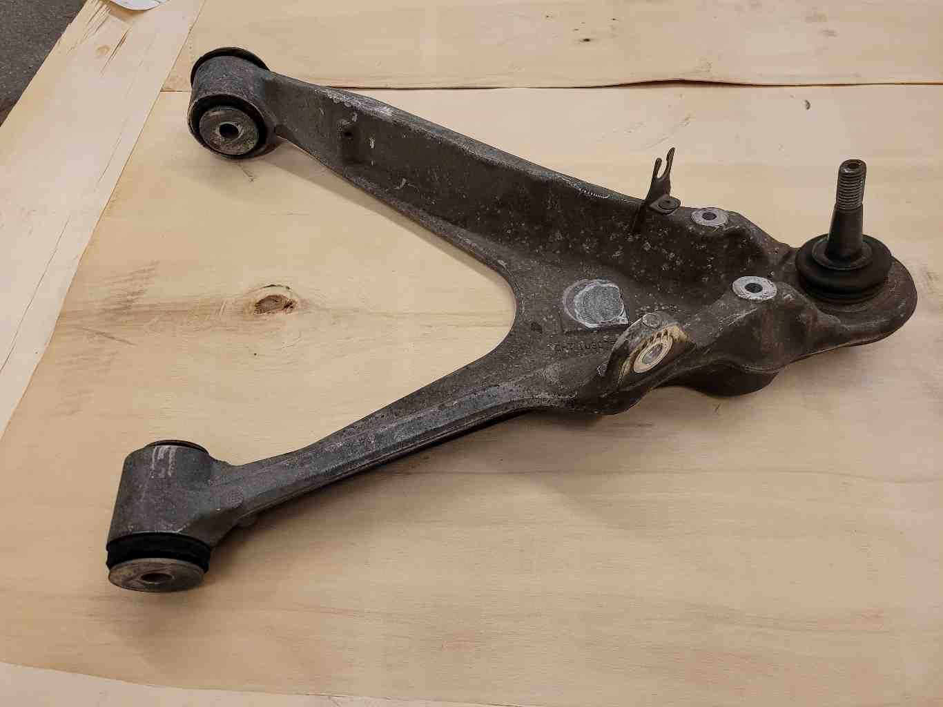 2007 CORVETTE RH FRONT LOWER CONTROL ARM 54K 1330 - image 4