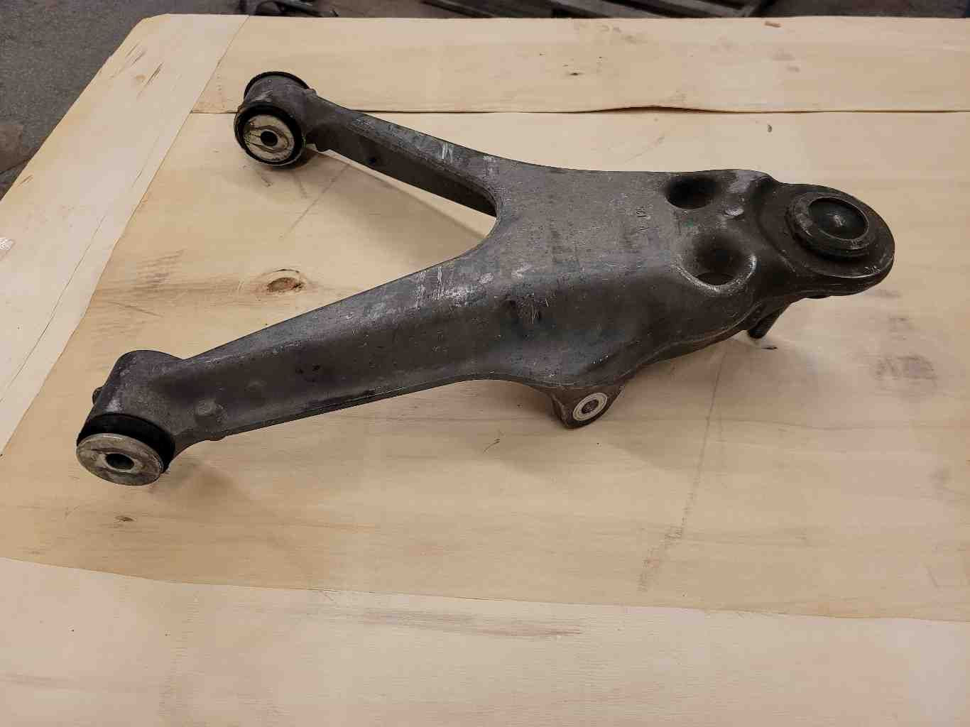 2007 CORVETTE LH DRIVER FRONT LOWER CONTROL ARM 54K MILES 1331 - image 4
