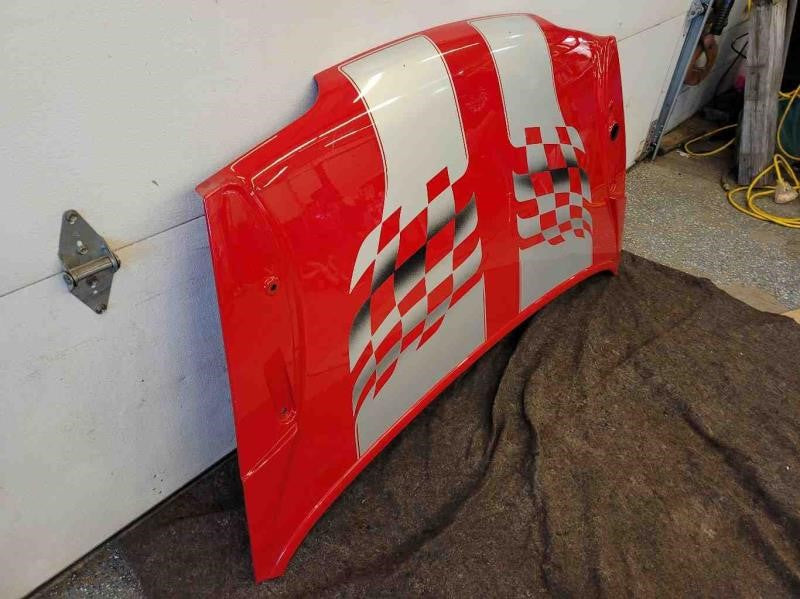 2002 CAMARO RED, 35TH ANNIV STRIPES, NO SPOILER 1344 - image 2