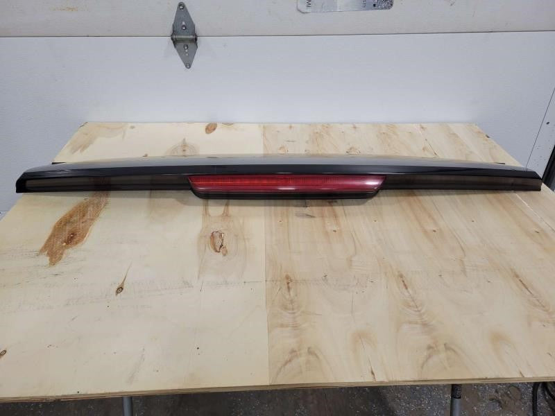2010 YUKONXL15 THIRD BRAKE LIGHT WITH BLACK SPOILER 1370 - image 1