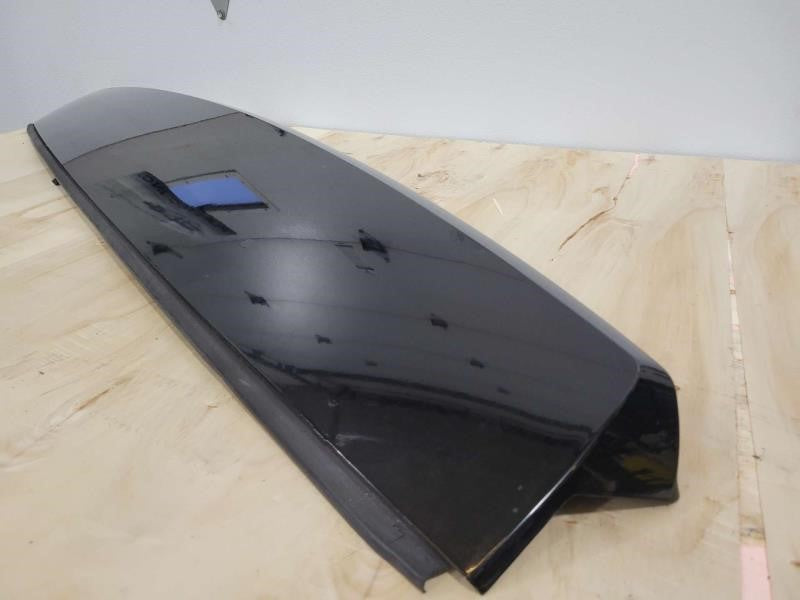 2010 YUKONXL15 THIRD BRAKE LIGHT WITH BLACK SPOILER 1370 - image 5