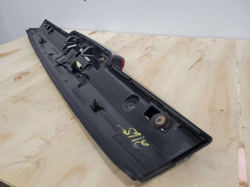 2010 YUKONXL15 THIRD BRAKE LIGHT WITH BLACK SPOILER 1370 - image 12
