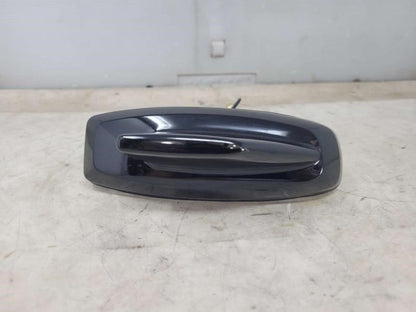 2016 ESCALADE 23258459 SHARK FIN ANTENNA 1374 - image 2