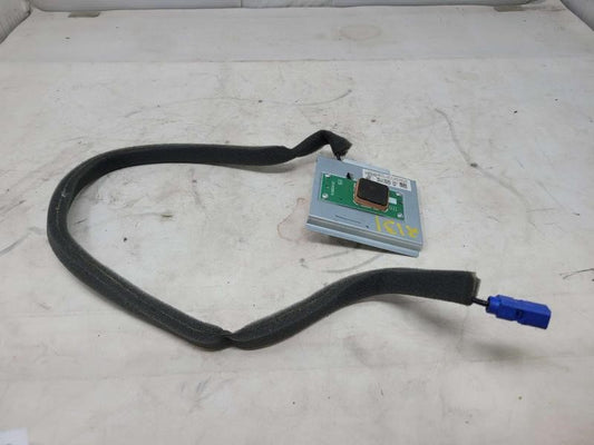 2014 ESCALADE IN DASH ANTENNA 22921442 28351736 1376 - image 1