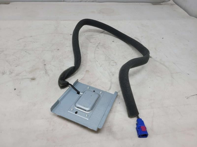 2014 ESCALADE IN DASH ANTENNA 22921442 28351736 1376 - image 4