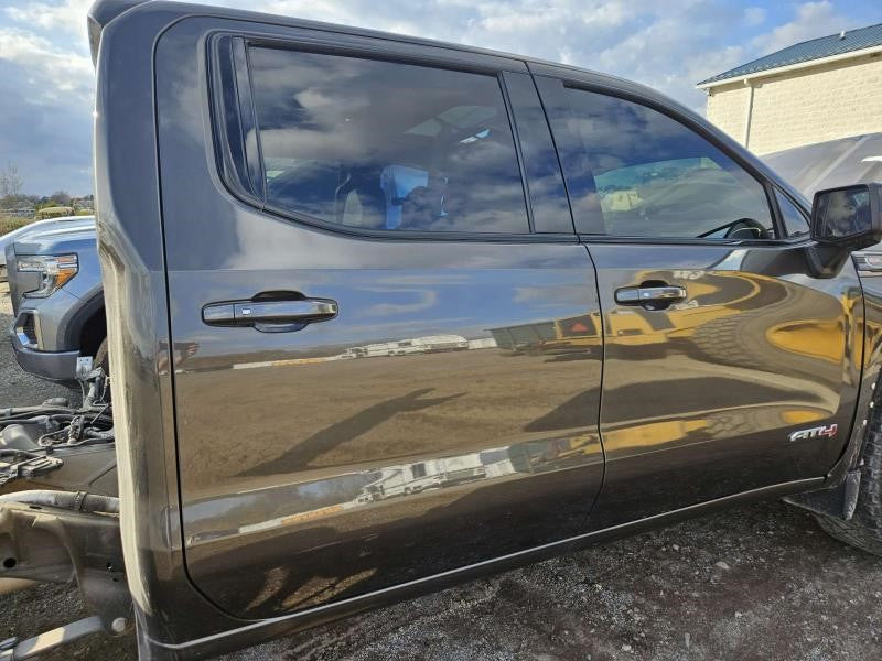 2019 SIERRA150 RH PASSENGER REAR DOOR SCORPION META 1399 - image 13