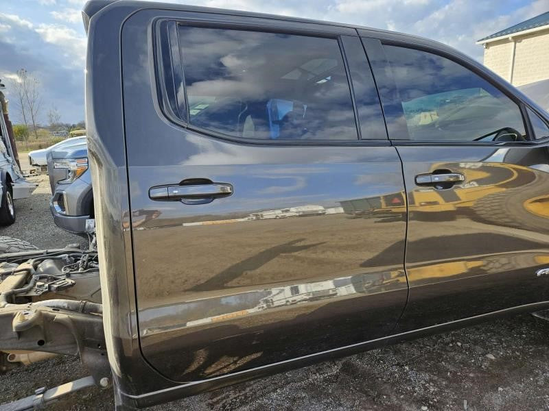 2019 SIERRA150 RH PASSENGER REAR DOOR SCORPION META 1399 - image 14