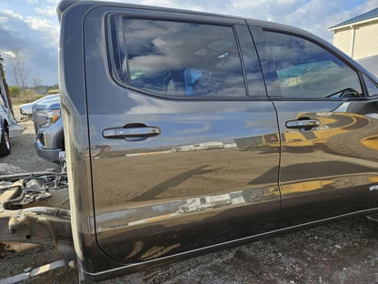 2019 SIERRA150 RH PASSENGER REAR DOOR SCORPION META 1399 - image 14