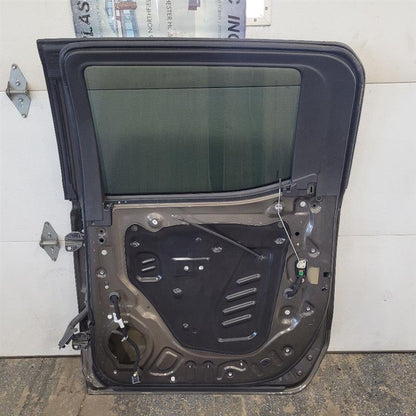2019 SIERRA150 RH PASSENGER REAR DOOR SCORPION META 1399 - image 8