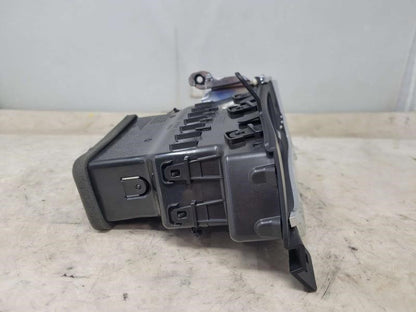 2016 ESCALADE PASSENGER RH OUTER DASH VENT 2294683 1502 - image 4
