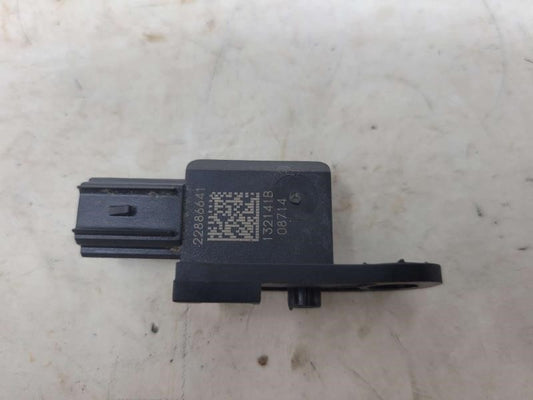 2015 YUKON 22886641 OEM FRONT SEAT CRASH SENSOR 152 - image 1