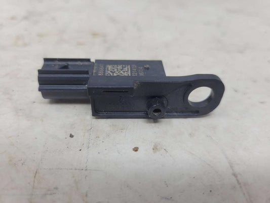 2015 YUKON 22886641 OEM FRONT SEAT CRASH SENSOR 152 - image 2