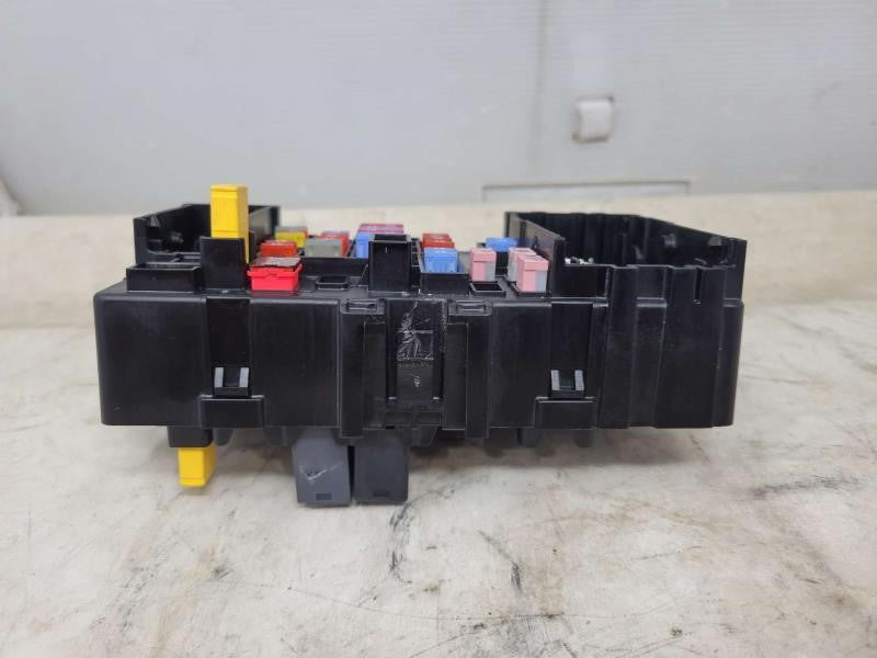 2016 ESCALADE 23418063 LH DASH FUSE BOX JUNCTION P 1573 - image 2