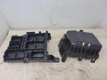2019 ESCALAESV LH DASH JUNCTION BLOCK FUSE PANEL 84 1576 - image 2