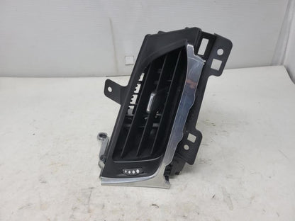 2018 ESCALAESV LH OUTER DASH VENT 22946837 1581 - image 1