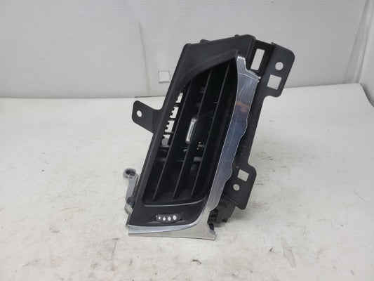 2018 ESCALAESV LH OUTER DASH VENT 22946837 1581 - image 1