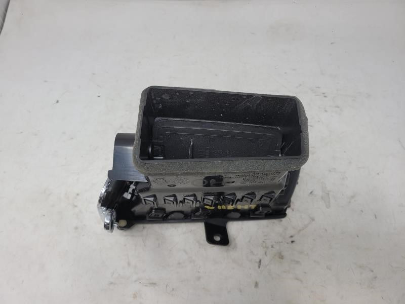 2018 ESCALAESV LH OUTER DASH VENT 22946837 1581 - image 6