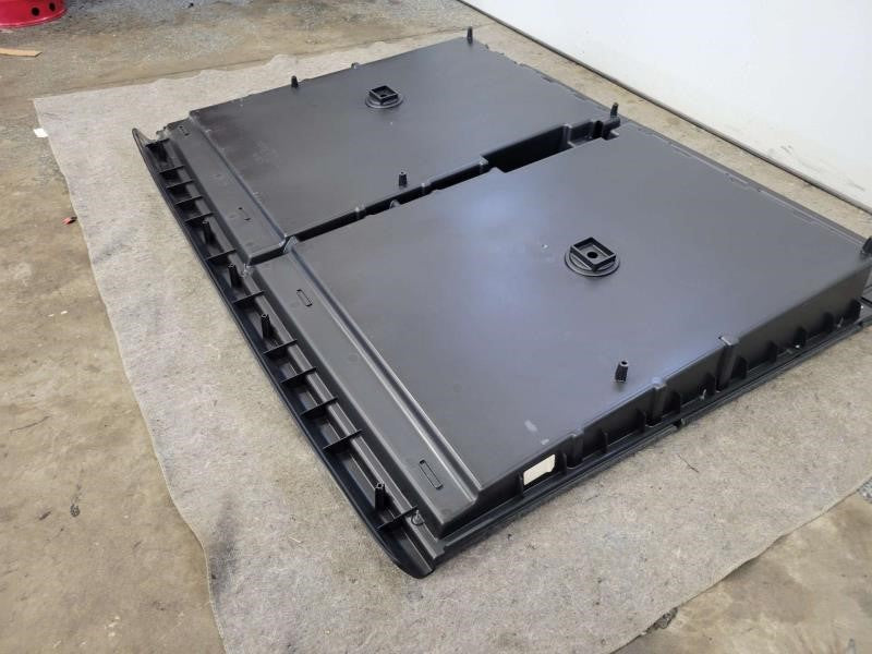 2015 ESCALAESV OEM CARGO BOX FLOOR STORAGE ***FITS 1588 - image 7