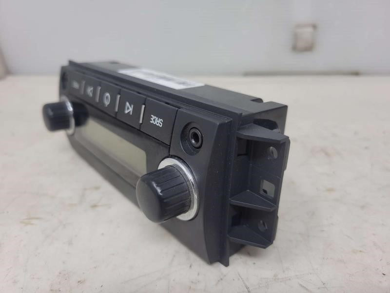 2007 EXT 15112299 CENTER CONSOLE REAR AUDIO C 1631 - image 3