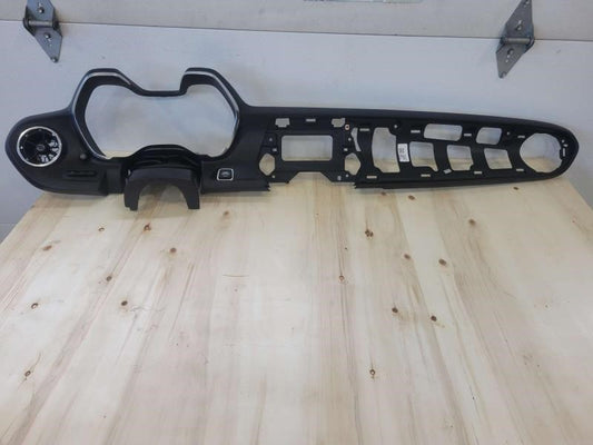 2020 CAMARO DASH CLUSTER RADIO BEZEL WITH START 1655 - image 1