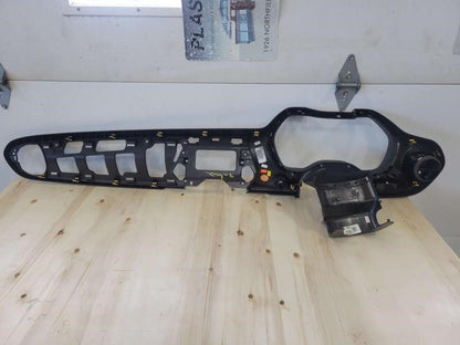 2020 CAMARO DASH CLUSTER RADIO BEZEL WITH START 1655 - image 7