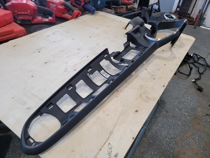 2018 CAMARO CLUSTER RADIO DASH BEZEL TRIM 842258 1668 - image 6