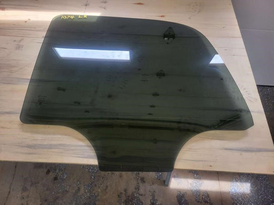 2005 ESCALADE LH DRIVER REAR DOOR GLASS 1722 - image 1