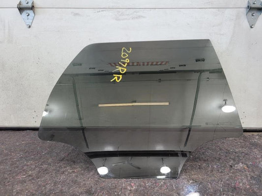 2010 ESCALADE RH REAR DOOR GLASS TINTED 1725 - image 1