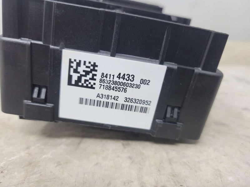 2019 ESCALAESV 84114433 RH DASH CABIN FUSE BOX 1839 - image 7