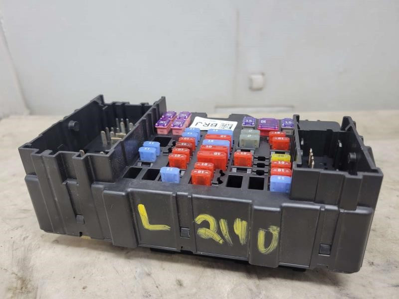 2017 SILVRDO15 23459422 LH DASH FUSE BOX JUCTION BL 1843 - image 3